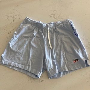 Nike Sportswear Shorts. Size L
